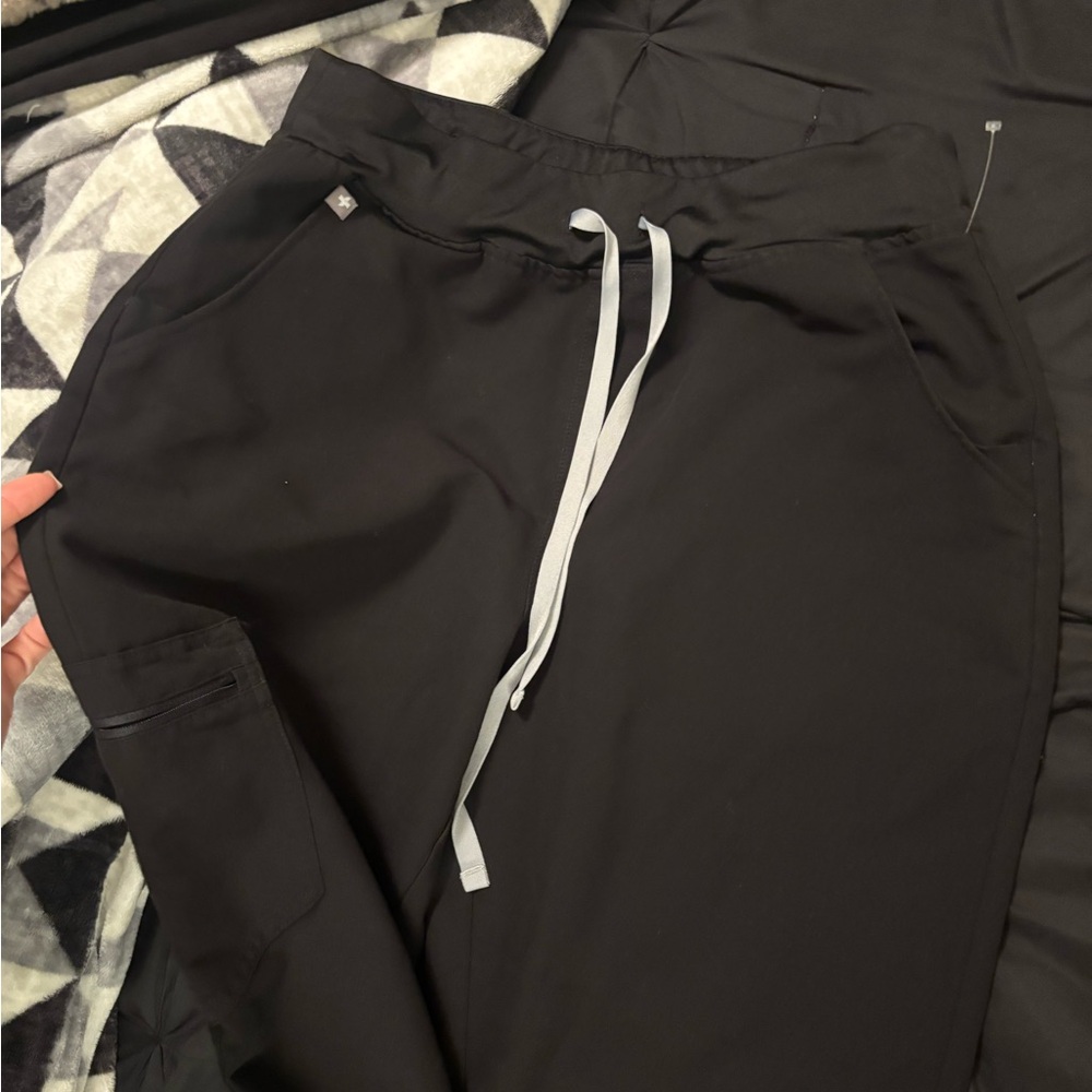 3 Figs scrub pants - Picture 3 of 11